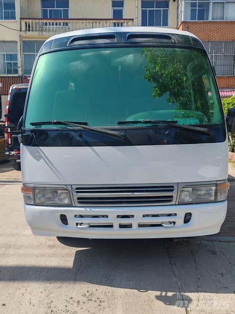 Toyota Coaster Tarpmiestiniai autobusai