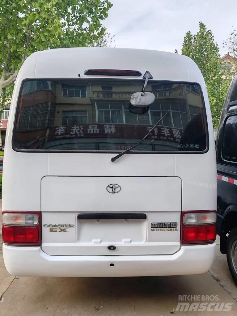 Toyota Coaster Tarpmiestiniai autobusai