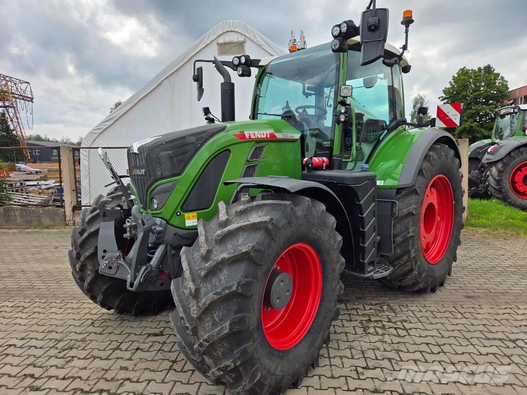 Fendt 724 Vario Traktoriai