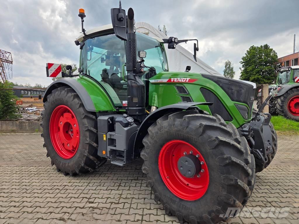 Fendt 724 Vario Traktoriai