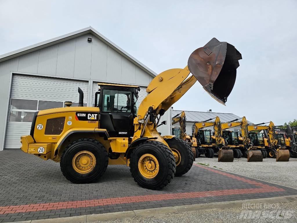 CAT 938 M Naudoti ratiniai krautuvai