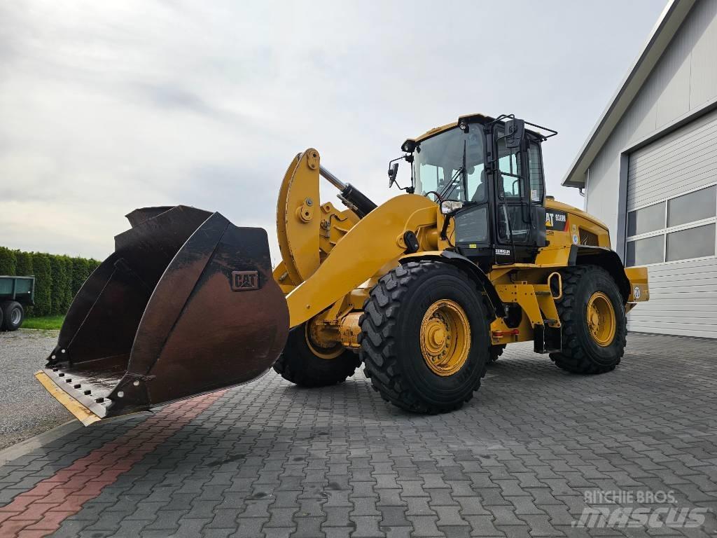 CAT 938 M Naudoti ratiniai krautuvai