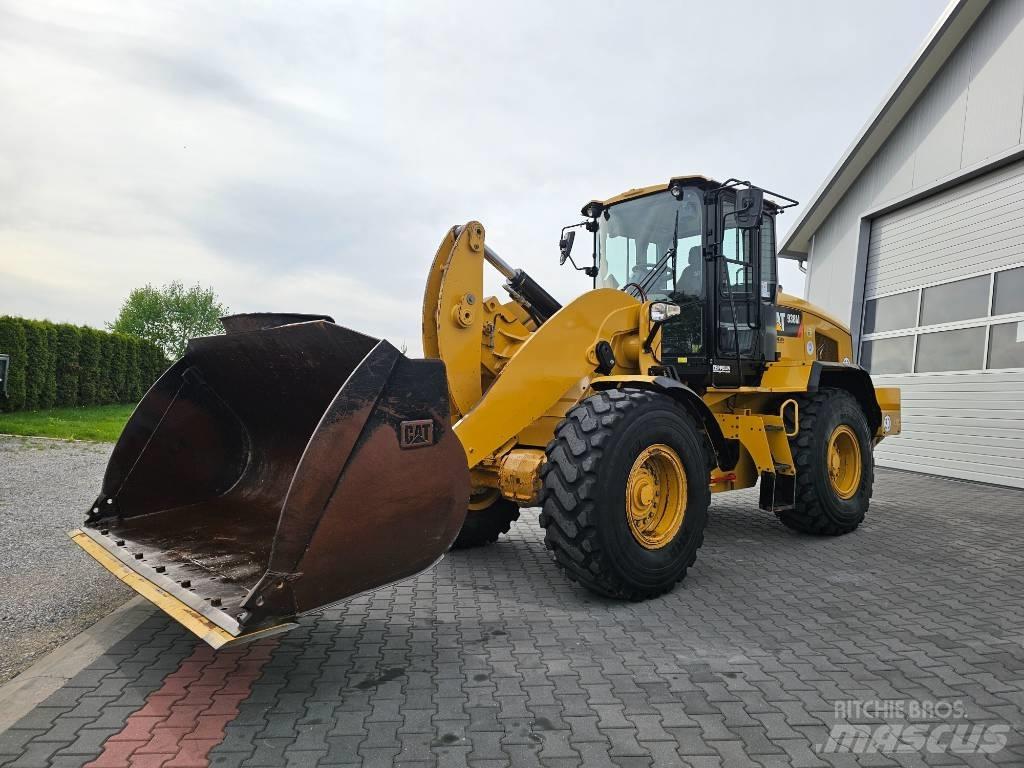 CAT 938 M Naudoti ratiniai krautuvai