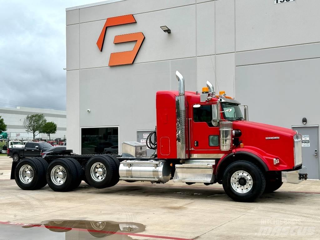 Kenworth T 800 Naudoti vilkikai