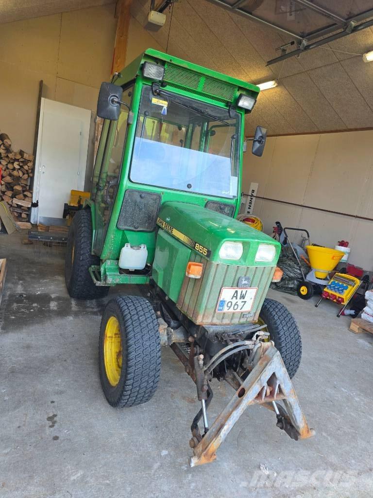 John Deere 855 Naudoti kompaktiški traktoriai