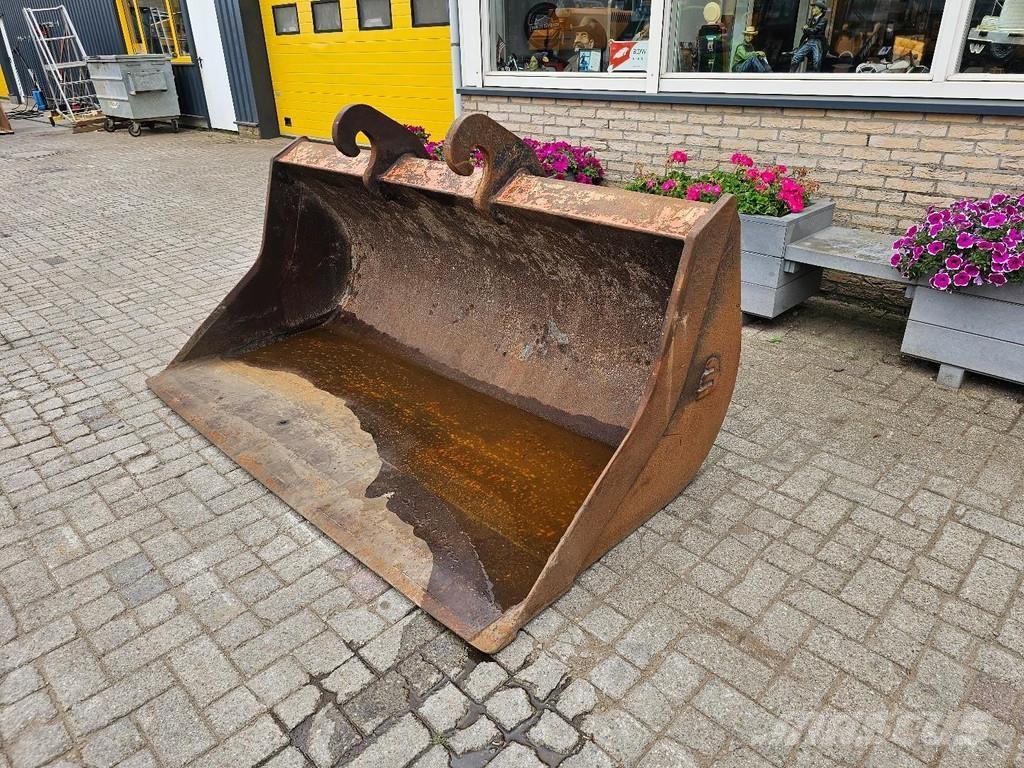  Onbekend Slotenbak Kaušai