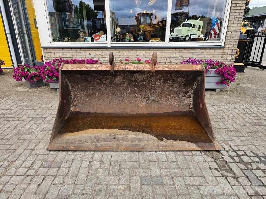  Onbekend Slotenbak Kaušai