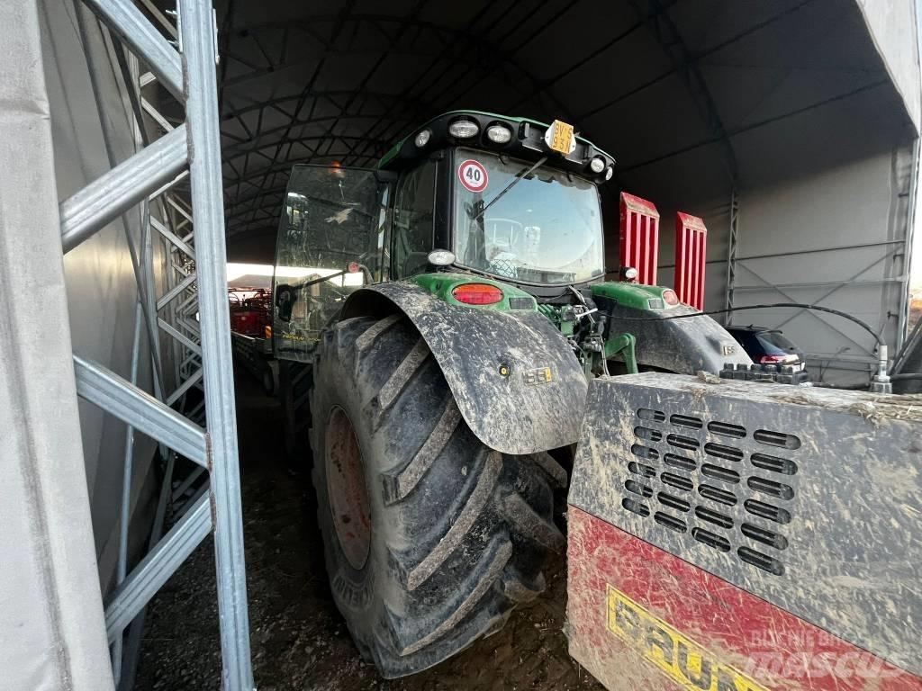 John Deere 6145 R Traktoriai