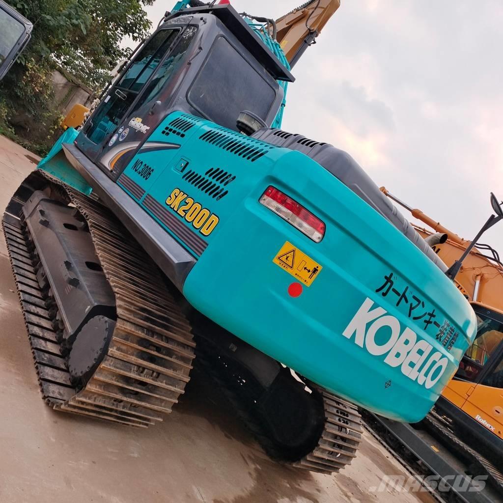 Kobelco SK 200 Vikšriniai ekskavatoriai