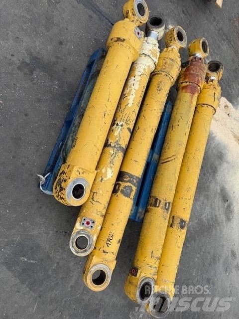 CAT 325 D Hidraulikos įrenginiai