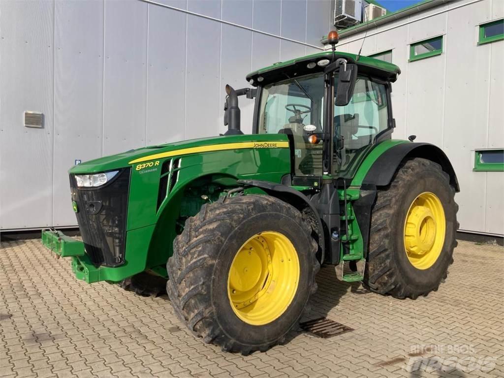 John Deere 8370R Traktoriai