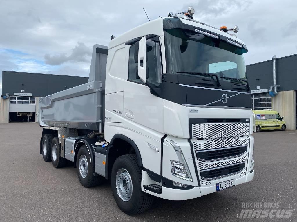 Volvo FH540 8x4 Savivarčių priekabų vilkikai