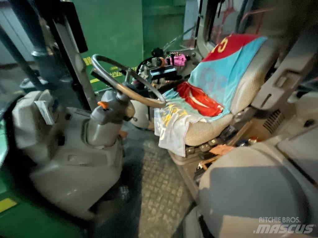 John Deere 6100 M Traktoriai