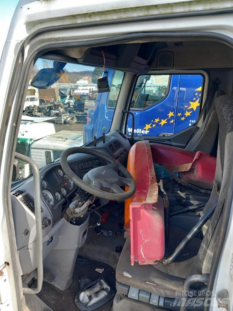 DAF LF45.160 Kabinos ir salonai