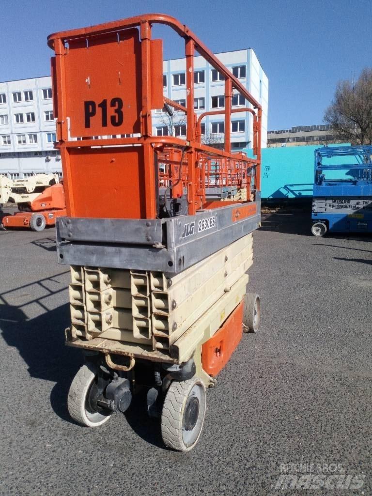 JLG 2630 ES Žirkliniai keltuvai