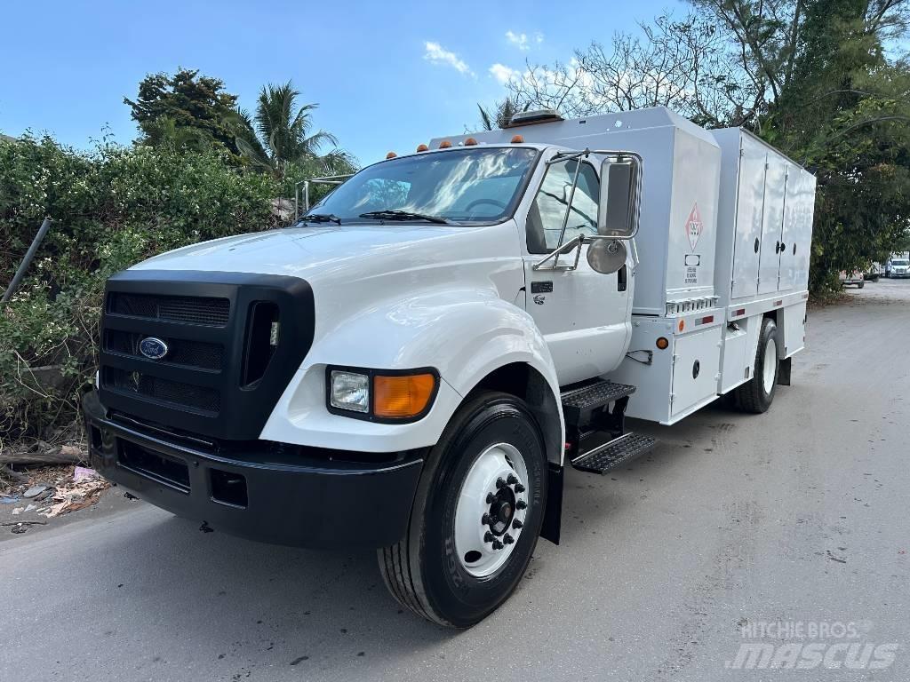 Ford F 750 XLT Automobilinės cisternos