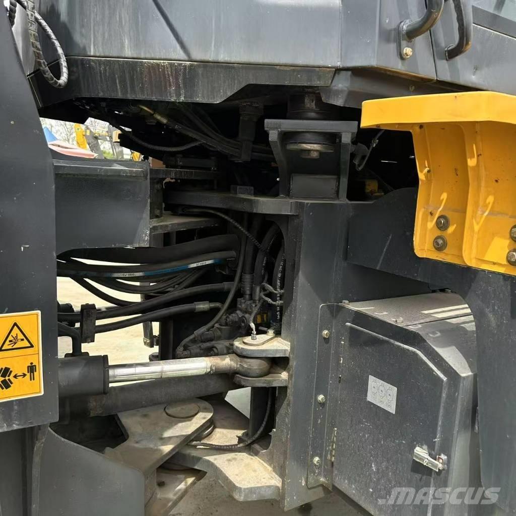 LiuGong 862 H Naudoti ratiniai krautuvai
