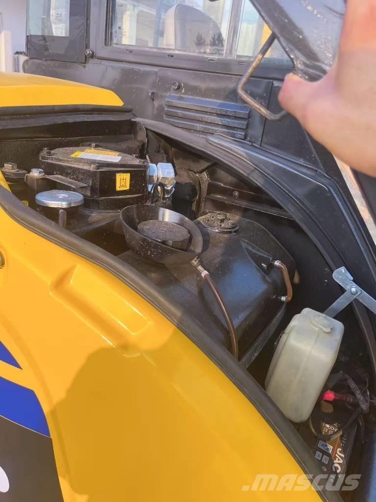 Komatsu PC 40 MR Vikšriniai ekskavatoriai