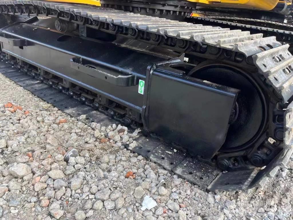 CAT 313 D Vikšriniai ekskavatoriai