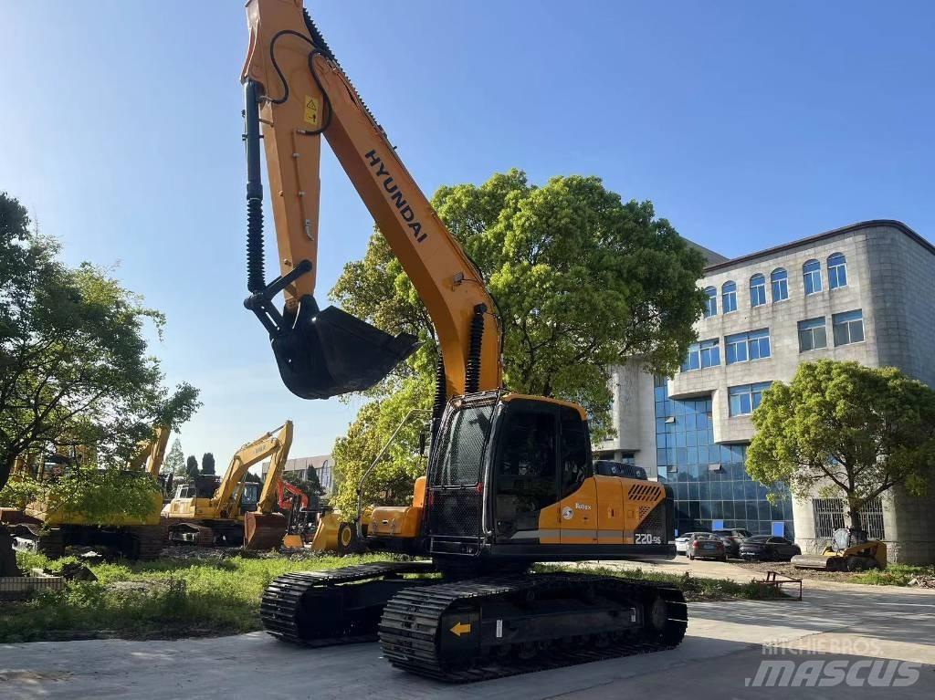 Hyundai R220-9S Ratiniai ekskavatoriai