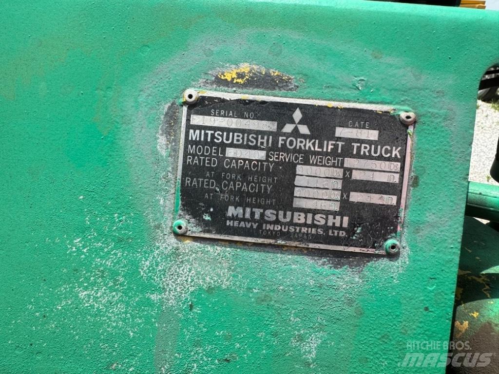 Mitsubishi FD40 Šakiniai krautuvai - Kita