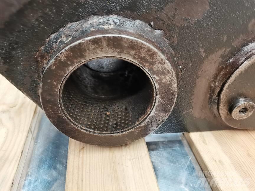 CAT TH 336 {Kiwak} Sijos ir savivarčiai