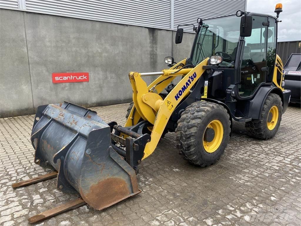 Komatsu WA70M-8EO Daugiafunkciniai pakrovėjai