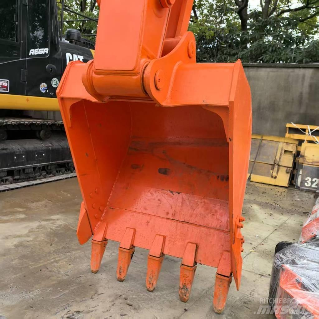 Hitachi ZX 200-3 G Vikšriniai ekskavatoriai