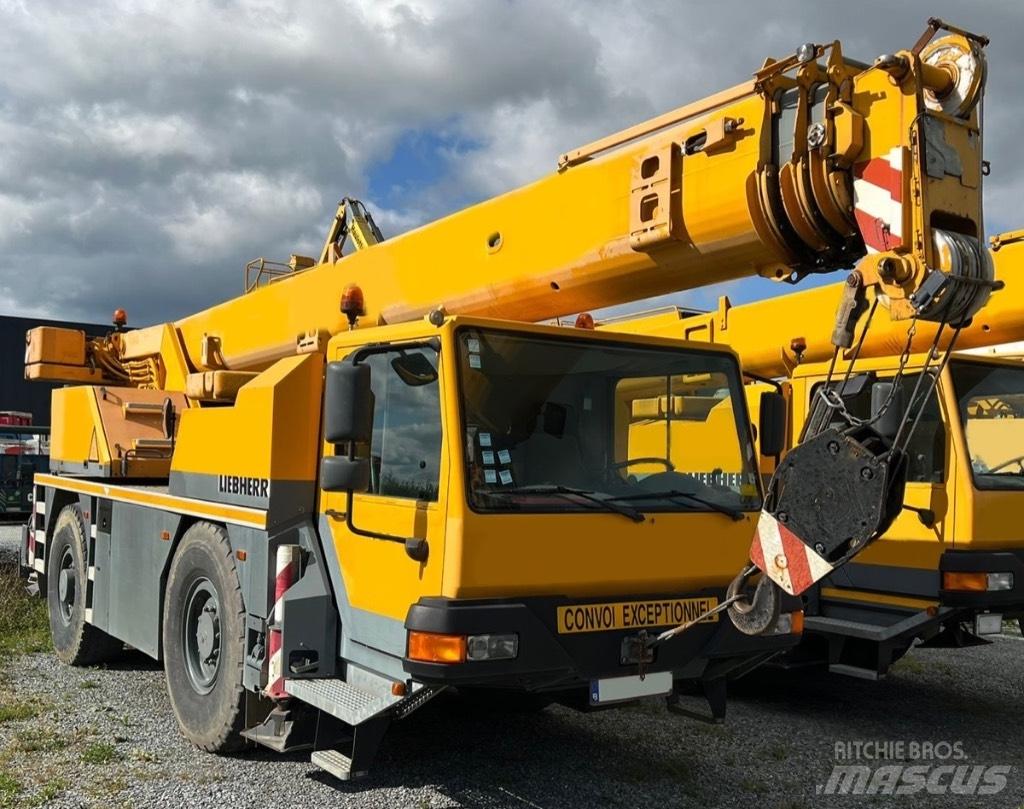Liebherr LTM 1030-2 Neapdoroto reljefo kranai