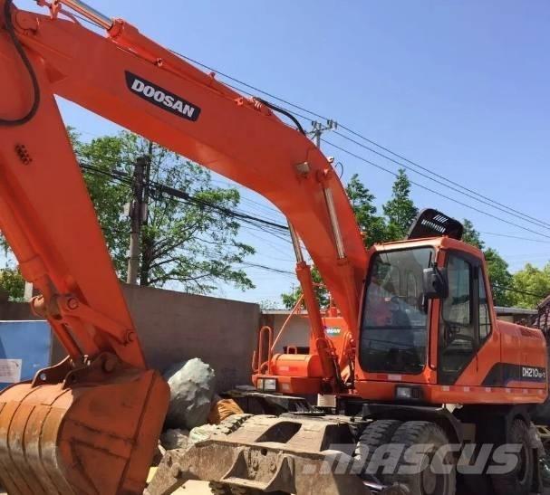 Doosan DH210W\ Ratiniai ekskavatoriai