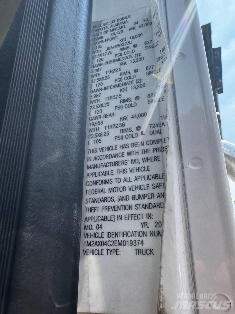 Mack Granite GU 713 Savivarčių priekabų vilkikai