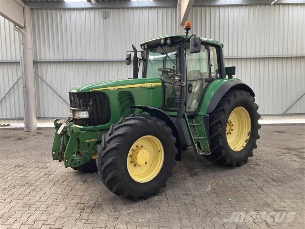 John Deere 6820 Traktoriai