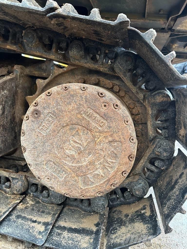 Hyundai 220LC-9S Vikšriniai ekskavatoriai