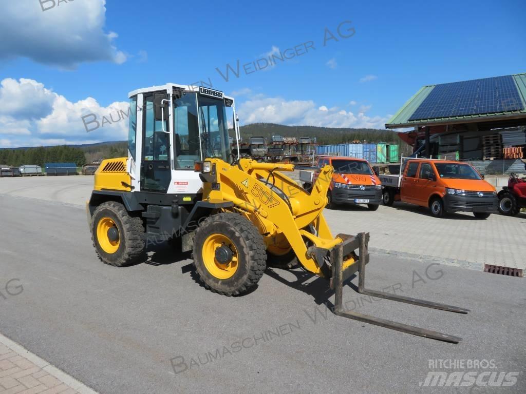 Liebherr L 507 Naudoti ratiniai krautuvai