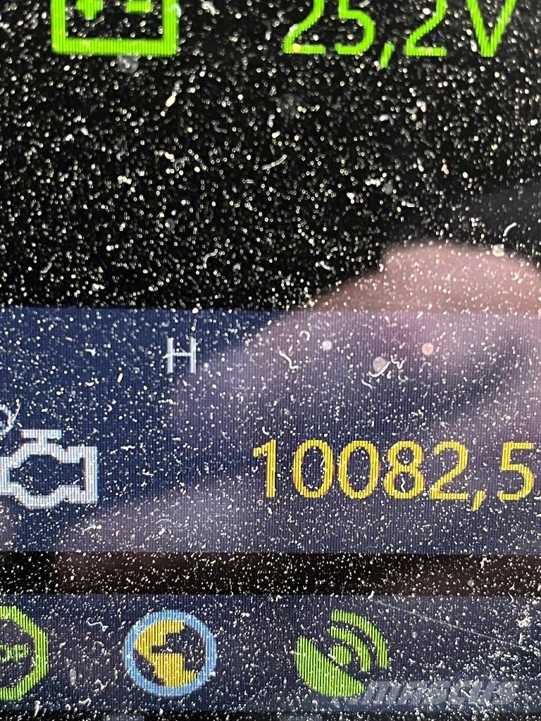 Komatsu 875 Naudoti miškovežiai (Forvarderiai)