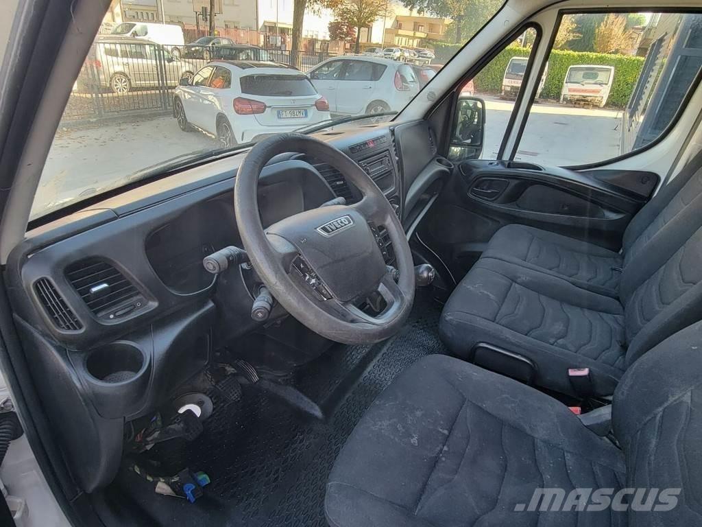 Iveco DAILY E6 Kabinos ir salonai