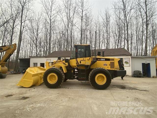 Komatsu WA380-6 Ekskavatoriniai krautuvai