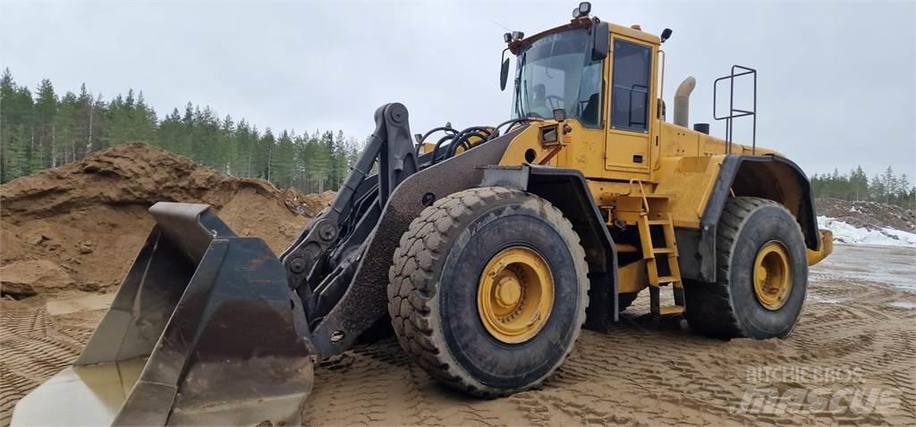 Volvo L220E Naudoti ratiniai krautuvai