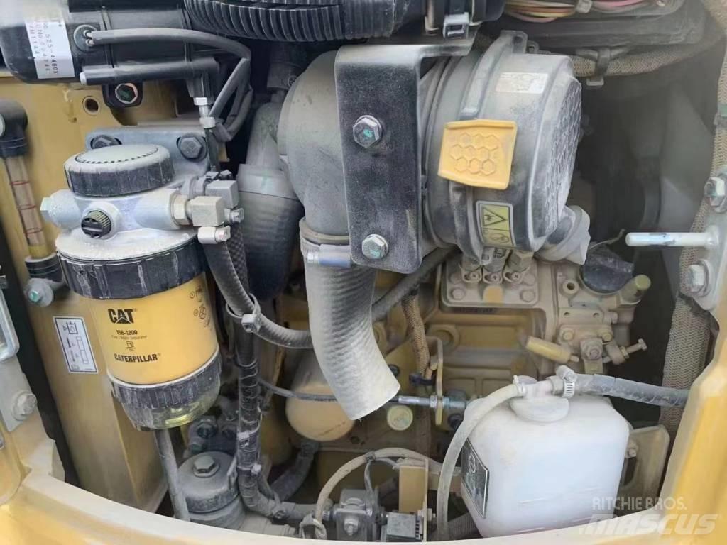 CAT 301.7 Mini ekskavatoriai < 7 t