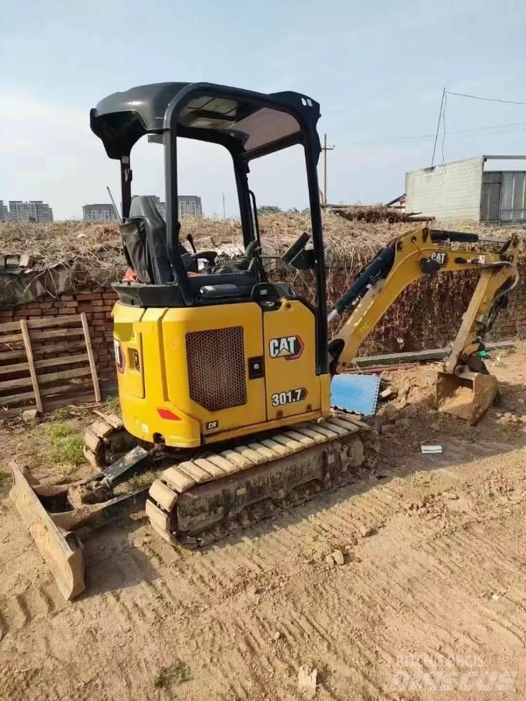 CAT 301.7 Mini ekskavatoriai < 7 t