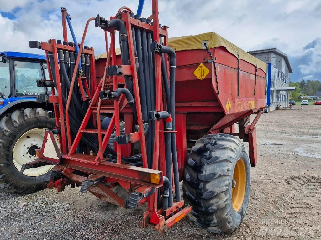 Överum Wing Jet 6012 Mineralinių trąšų barstytuvai
