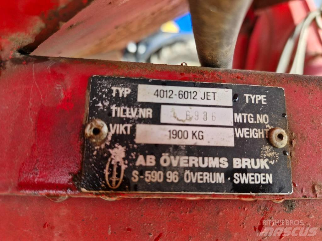 Överum Wing Jet 6012 Mineralinių trąšų barstytuvai