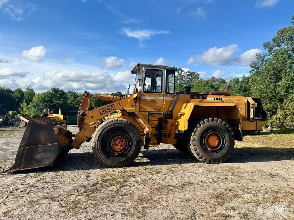 Liebherr L 551 Naudoti ratiniai krautuvai