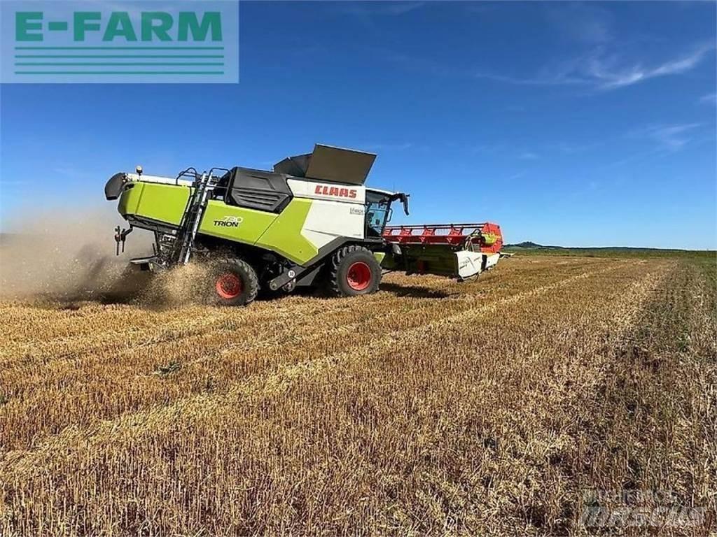 CLAAS trion 730 Derliaus nuėmimo kombainai