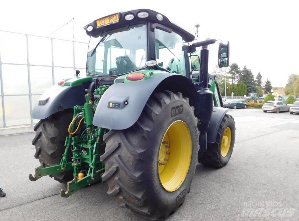 John Deere 6215 R Traktoriai