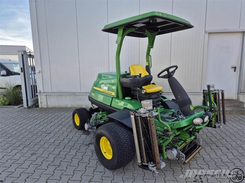 John Deere 7500A Golfo vežimėliai
