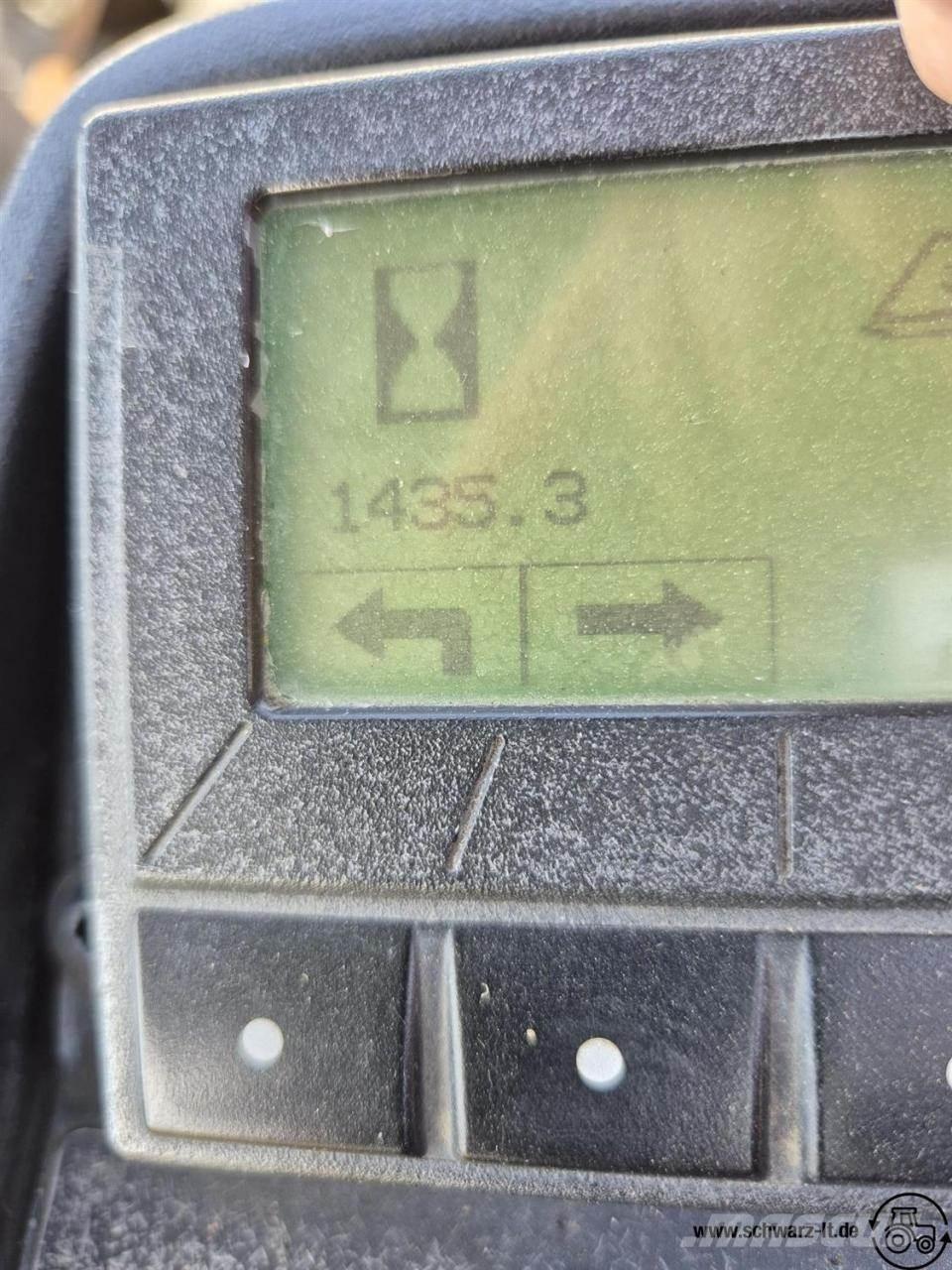 John Deere 7500A Golfo vežimėliai
