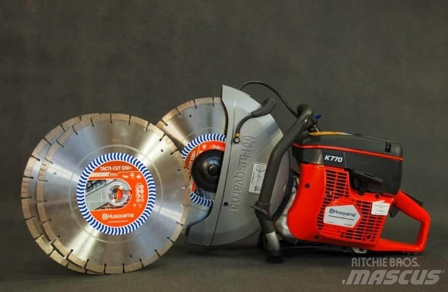Husqvarna K770 Statyba - Kita