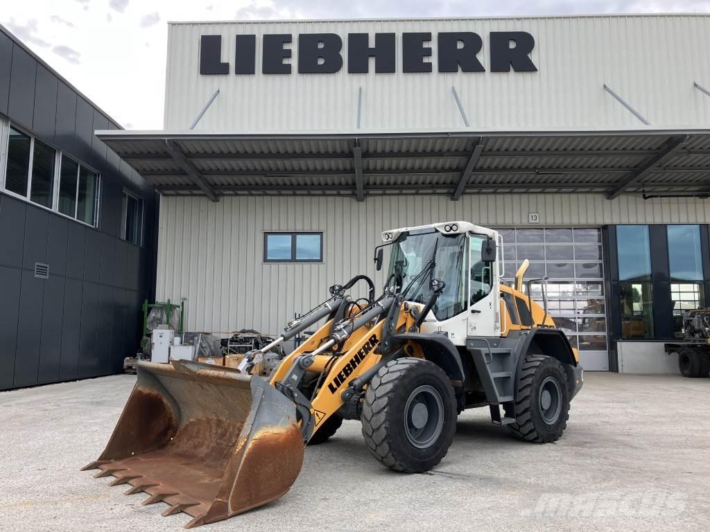 Liebherr L 526 Naudoti ratiniai krautuvai