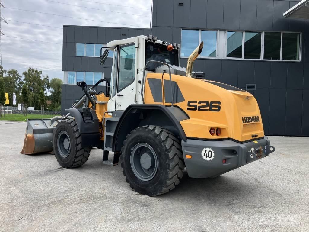 Liebherr L 526 Naudoti ratiniai krautuvai